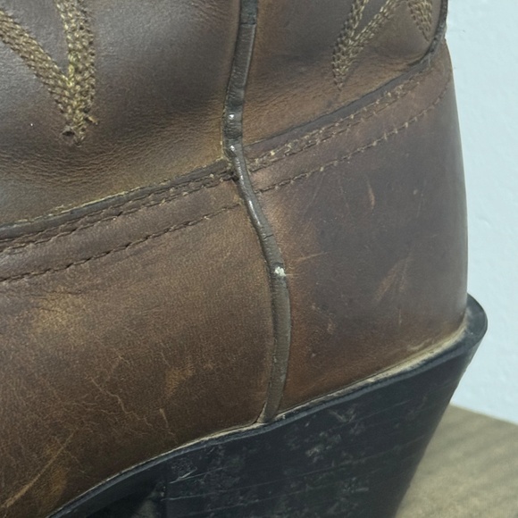 Ariat heritage round toe western boots - Picture 3 of 6